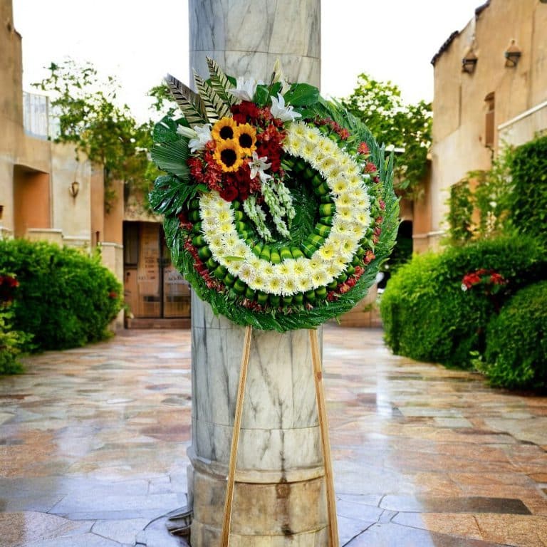 Corona Fúnebre Cruz de Vida Eterna, Rosas y Girasoles, foto 2