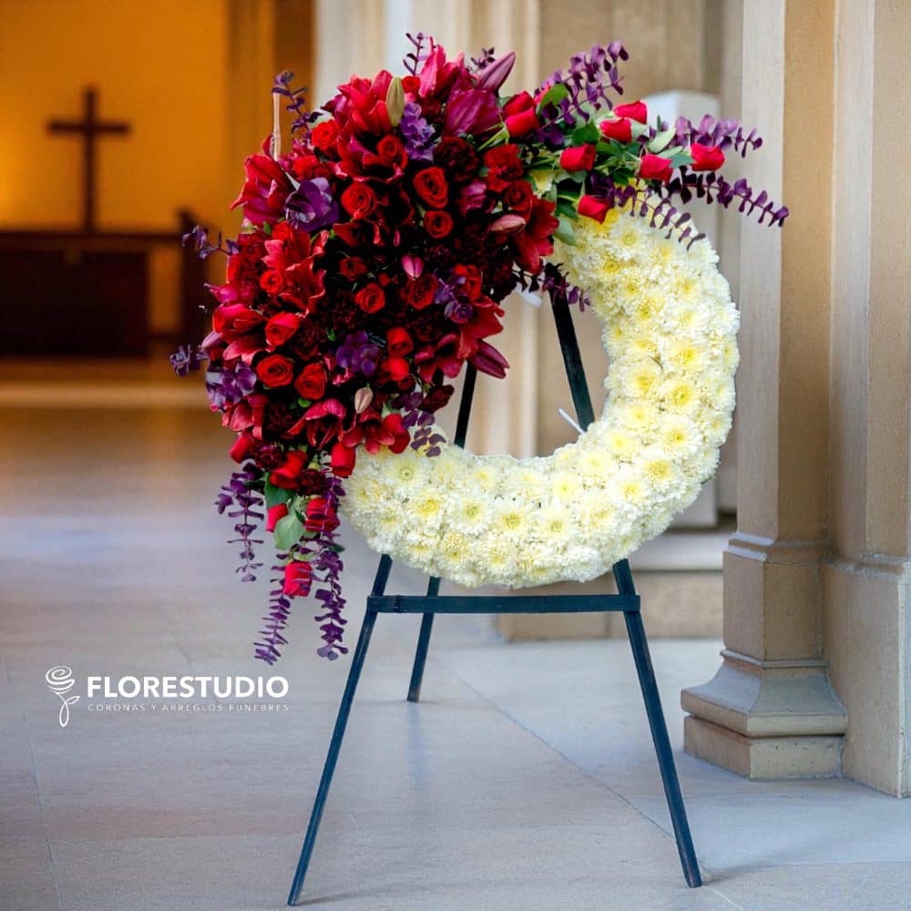 Corona Fúnebre Carmesí – Tributo de Amor Eterno Guadalajara Corona Fúnebre Carmesí – Tributo de Amor Eterno Guadalajara