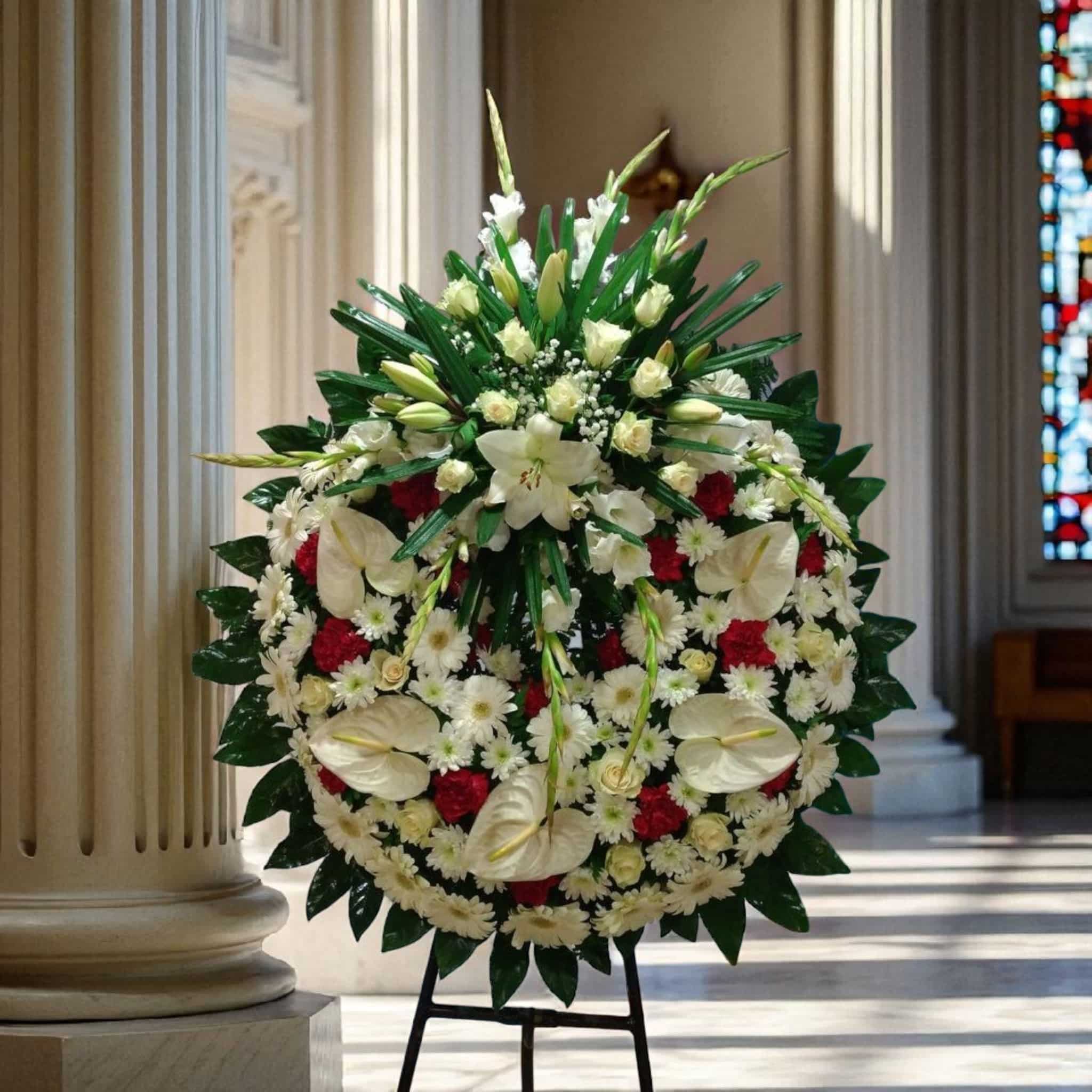 Corona Fúnebre Premium con Anturios, Tributo Celestial