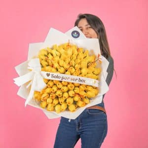 Ramo de 100 Rosas Amarillas – Sol de Oro Eterno