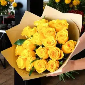 Ramo de 24 Rosas Amarillas – Resplandor Dorado