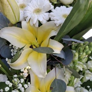 Arreglo Fúnebre Pie de Caja Presencia Eterna 1