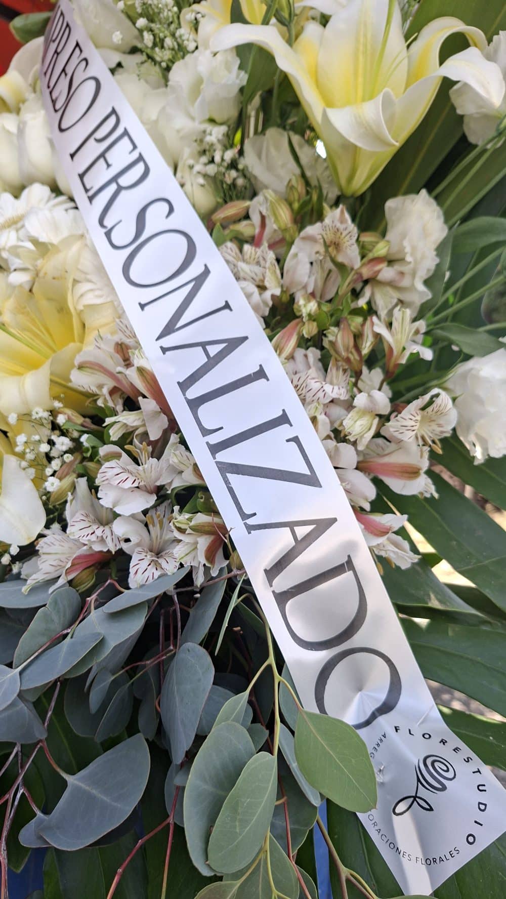 Arreglo Fúnebre Pie de Caja Presencia Eterna 2 Arreglo Fúnebre Pie de Caja Presencia Eterna 2