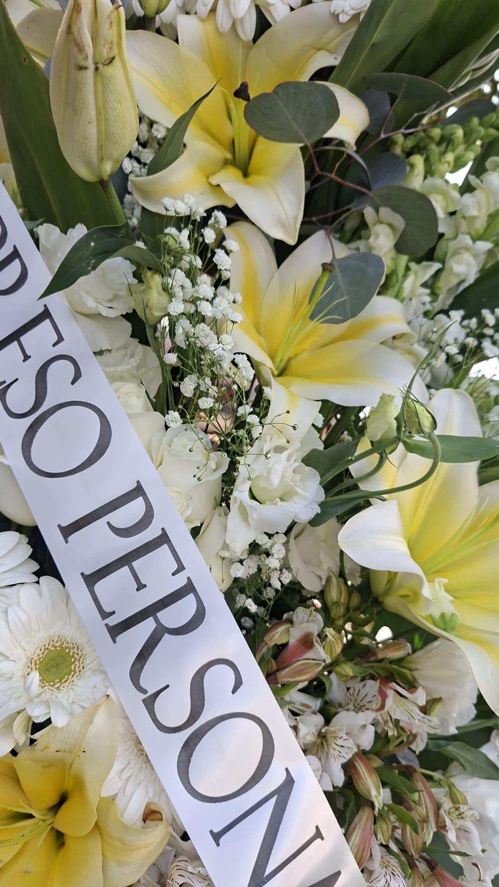 Arreglo Fúnebre Pie de Caja Presencia Eterna 3 Arreglo Fúnebre Pie de Caja Presencia Eterna 3